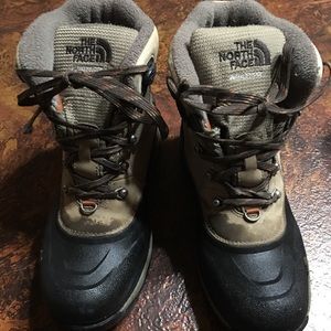 The North Face Prime Loft boots size 9